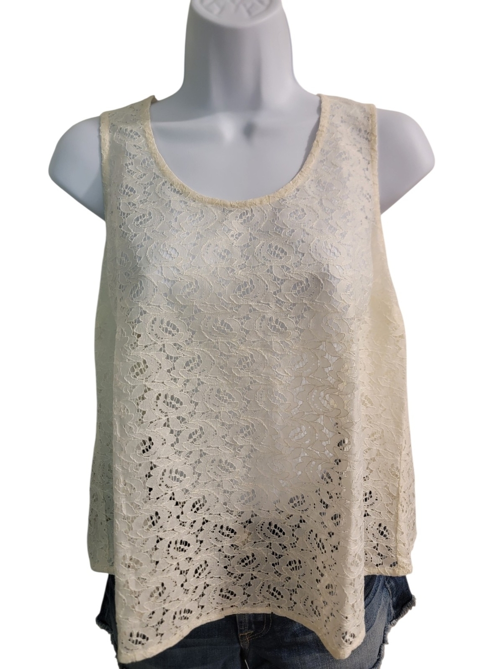 dELiA*s Cream Lace Scoop Neck Tank